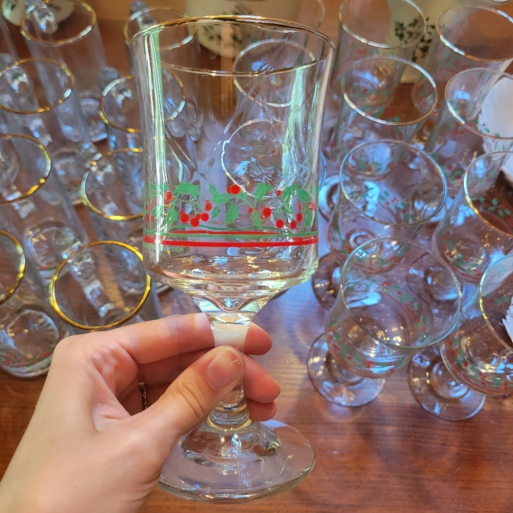 Vintage Libbey Holly Stem Glasses 12 Count